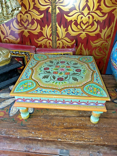 Hand painted small wooden - painted,