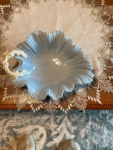 Pastel blue leaf - pastel,
