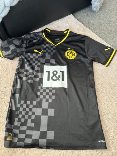 Borrussia dortmund shirt size - shirt,