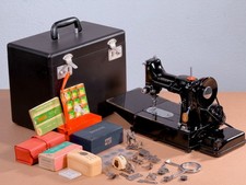 Singer 222k Featherweight Sewing Machine 1960 Red “S”