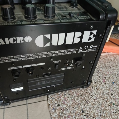 Roland micro cube guitar - cube, amp