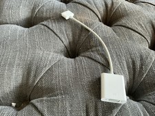 Genuine Apple 30 pin to VGA