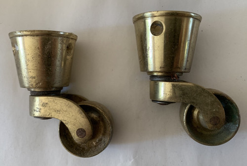 Pair cast brass furniture - , cup