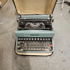 Olivetti Lettera 32 Portable