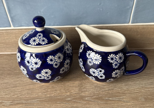 London pottery milk jug - london,
