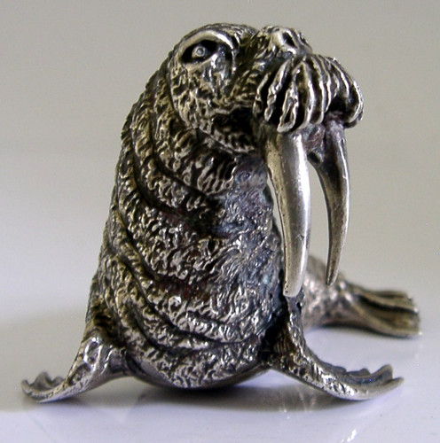 Superb heavy 78g silver walrus - heavy,