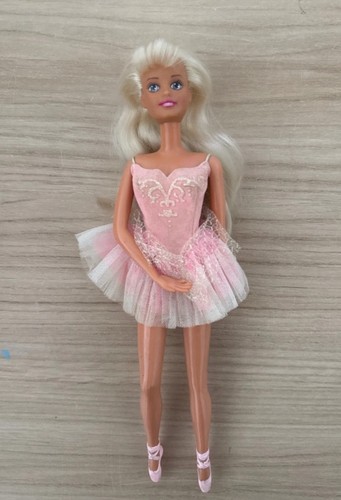Vintage sindy ballerina - , doll