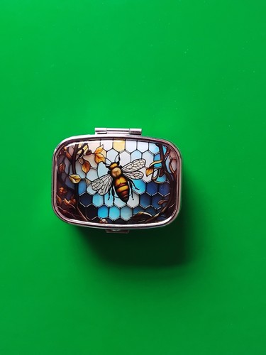Pill box bee honeycomb - pill, themed