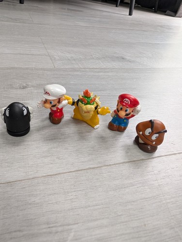 Super mario character - super, mini