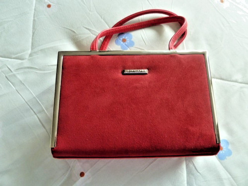 The bulaggi bag red - in,