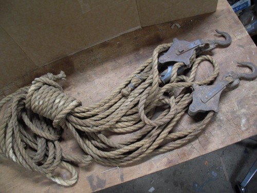 Vintage block tackle double - &,