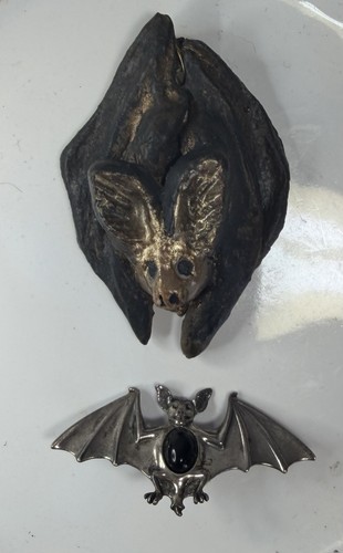 Whitby jet and pewter - pewter, pin