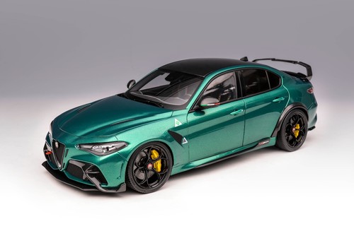 Scale motorhelix alfa - 1/18,