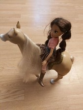 Moxie Girlz Sophina Doll And