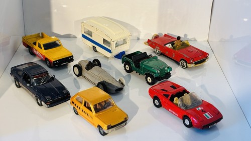 Small job lot corgi models - job,