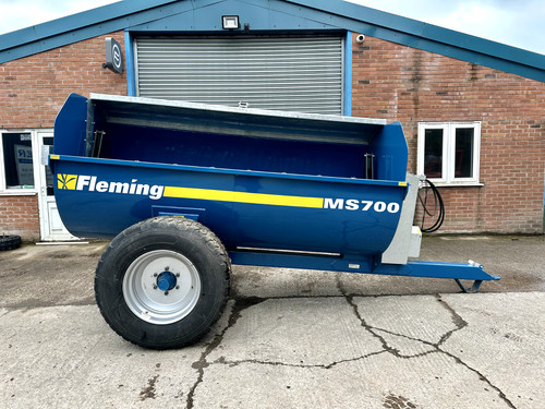 Muck spreader fleming - muck, ms700