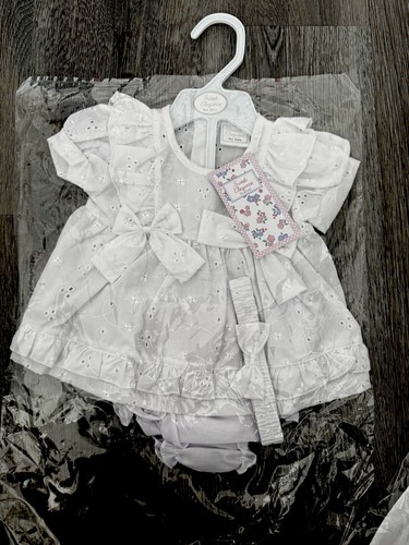New born baby girls - born,