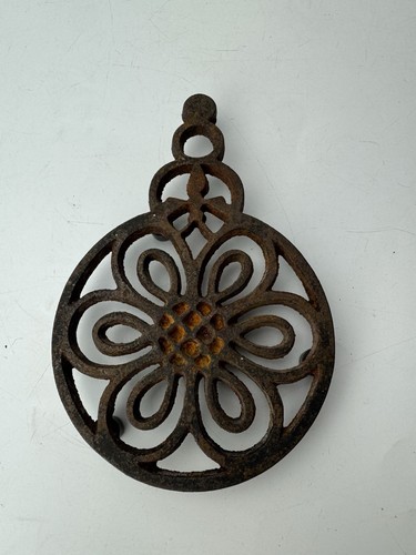 Bee and flower trivet - bee,