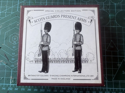 Britains 40204 scots guards - w,
