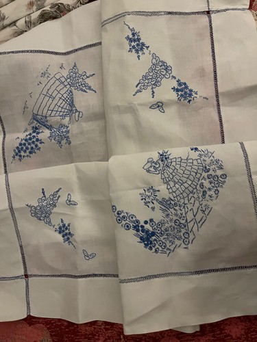 Vintage blue white crisp - blue,