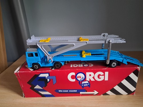 Corgi volvo car transporter - corgi,
