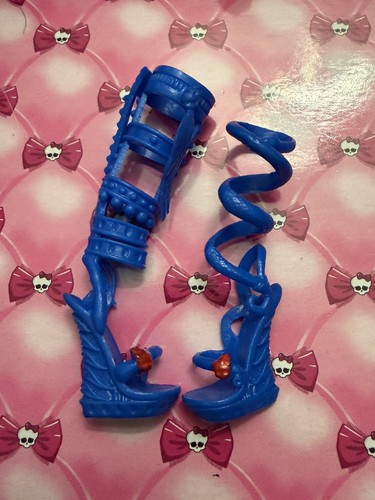 Monster high doll - monster,