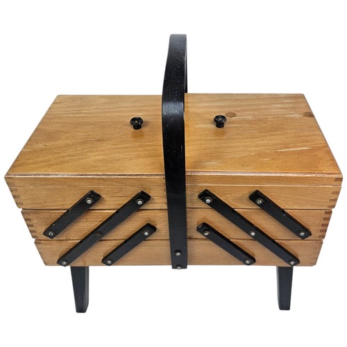 Wooden tier cantilever - 3,