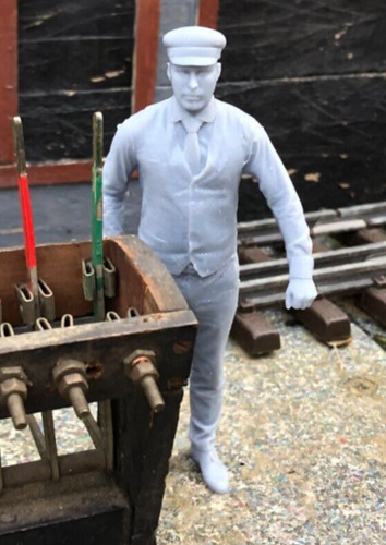 Scale signalman sid garden - scale,