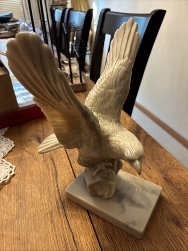Beautiful vintage alabaster - vintage,