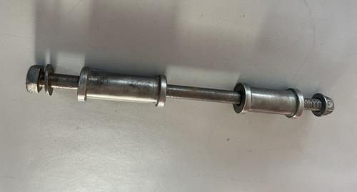 Rear engine mount assy - engine,