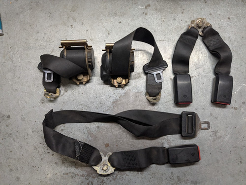 Bmw e30 rear set - set, belts