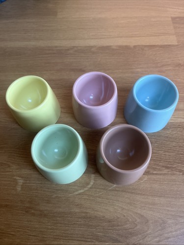 Vintage pastel bakelite - bakelite, egg