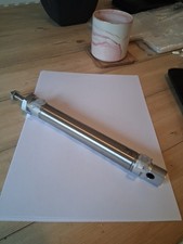 FESTO PNEUMATIC CYLINDER