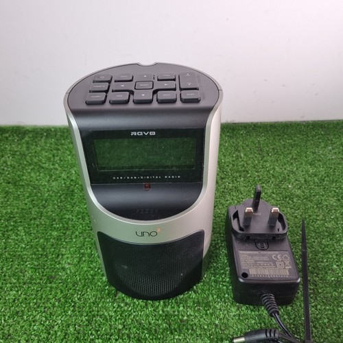 Revo uno dab digital - •,