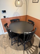Round Table And Farmhouse Chairs