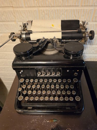 Royal antique black manual - royal,
