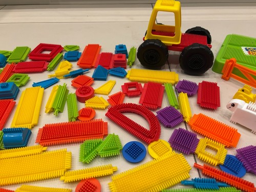 Sticklebricks tractor farm - sticklebricks,