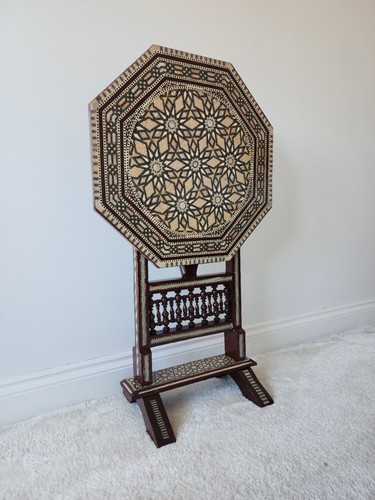 Moroccan mother pearl - of,