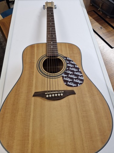 Vintage acoustic guitar - vintage,