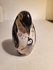 Royal Crown Derby Porcelain Paperweight - Penguin & Chick
