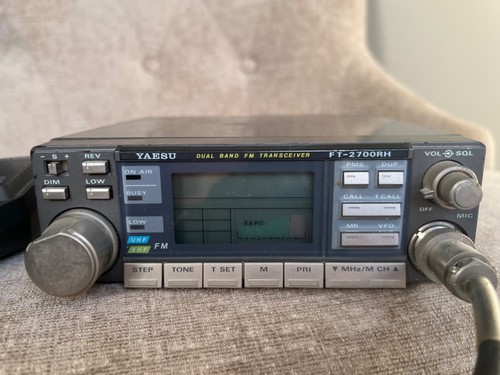 Yaesu dual band - band, fm