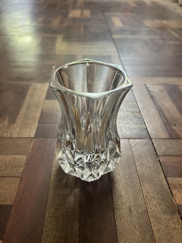 Clear crytal vase - clear,