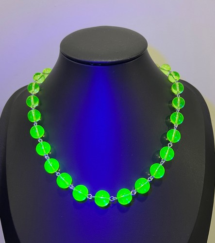 Uranium vaseline glass - uranium,