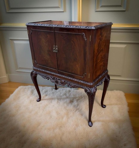 Antique reproduction mahogany - reproduction,