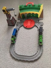 Thomas The Tank Engine Take N Play- Along Tidmouth Sheds + Trains + Crane LOOK