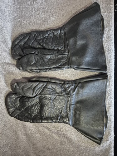Vintage black leather finger - black,