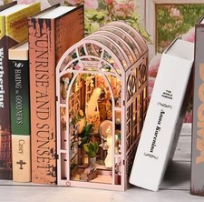 DIY Book Nook Mini Greenhouse