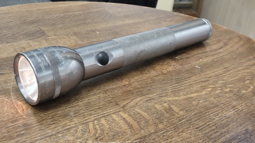 Bargain silver maglite - silver, 3d