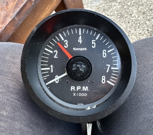Sanpet dash mount rev - rev, counter