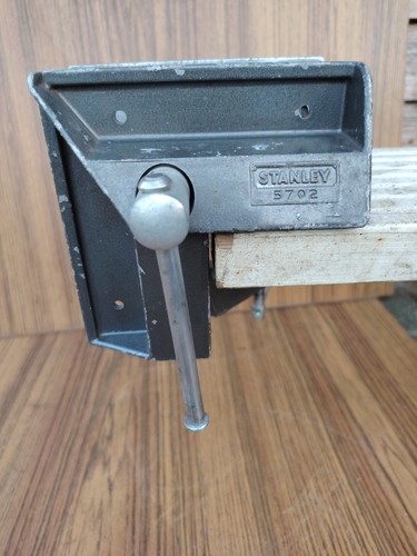 Stanley 5702 portable vice - stanley, no.